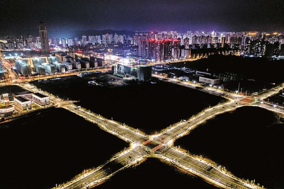 海棠新城 路畅景美