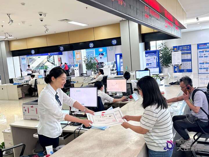大足首例“免协议”无纸化股东变更20分钟办结