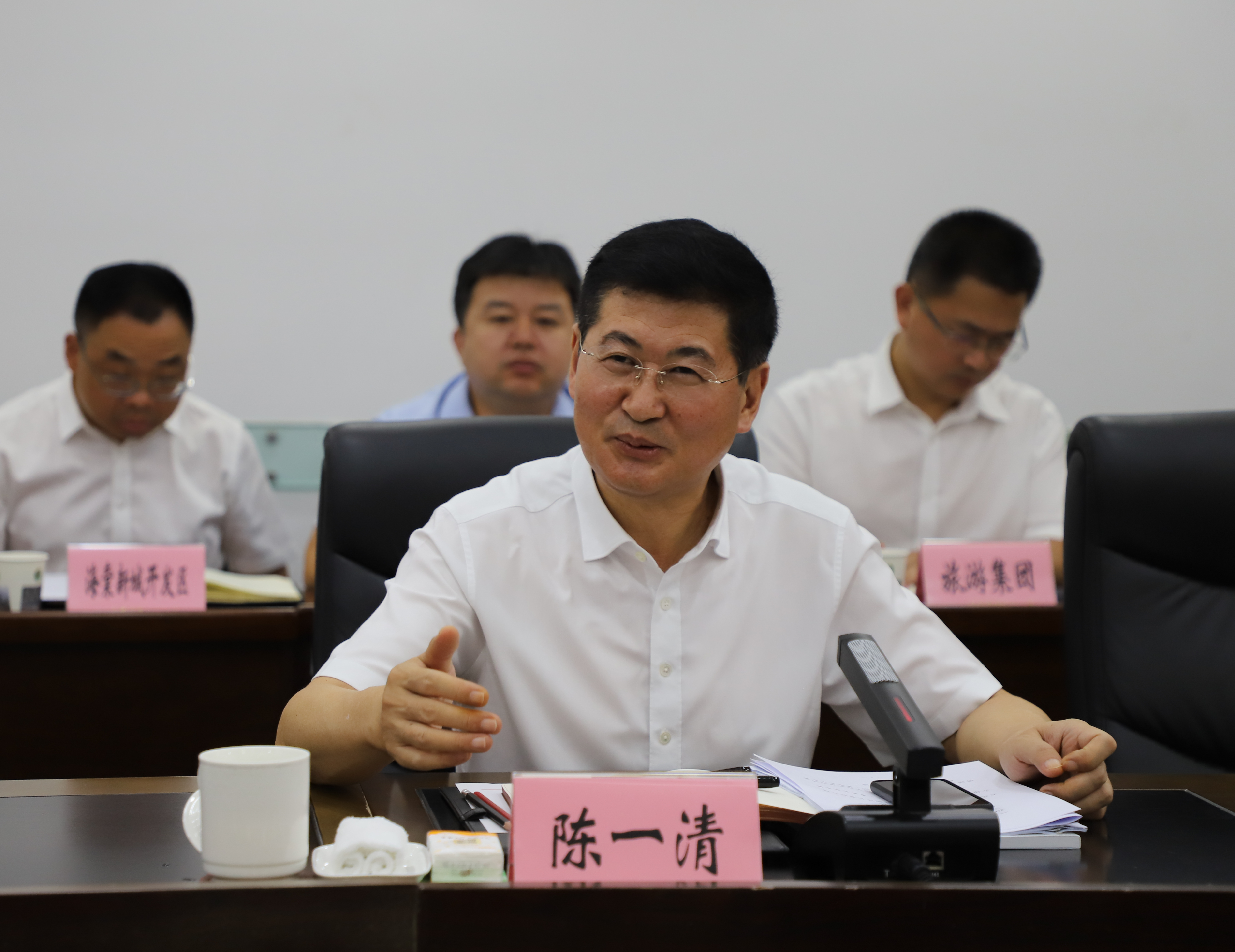 大足区委书记陈一清会见 中国五冶集团党委书记、董事长朱永繁