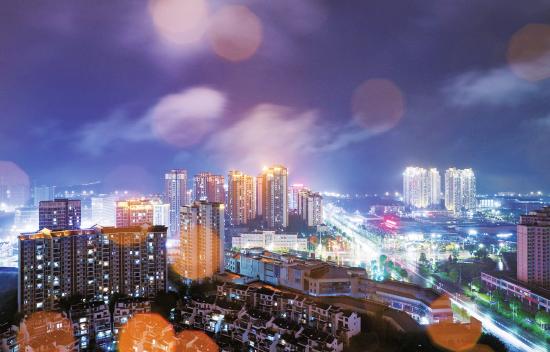 美丽“夜大足”