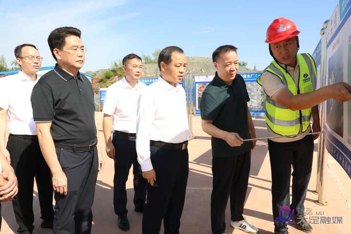 钟涛在调研大足石刻文化城建设工作时强调 严控建设质量 优化城市功能 以高质量项目建设支撑大足高质量发展.jpeg